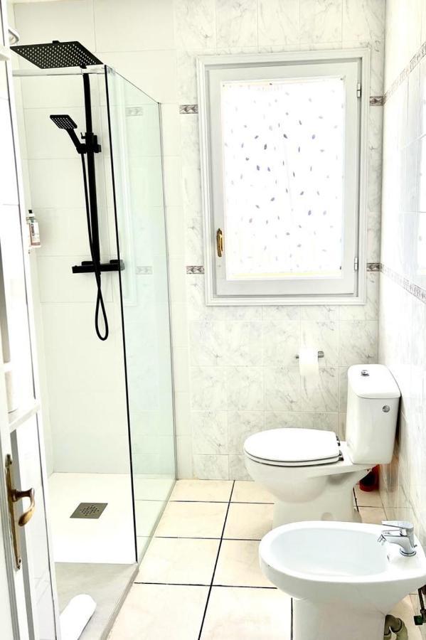 Apartamentos Delfines Cala Blanca  Extérieur photo