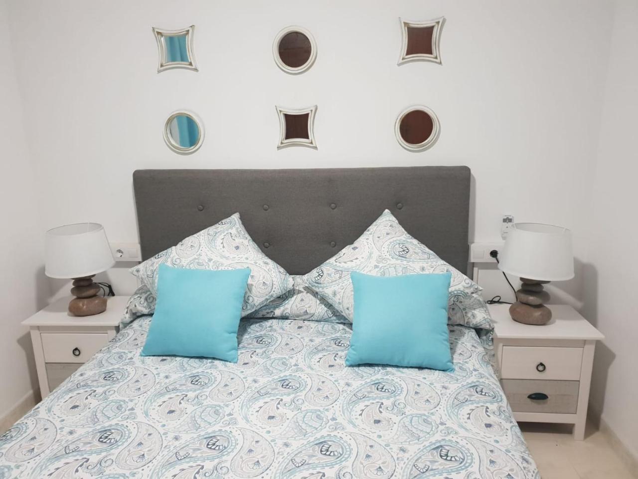 Apartamentos Delfines Cala Blanca  Extérieur photo