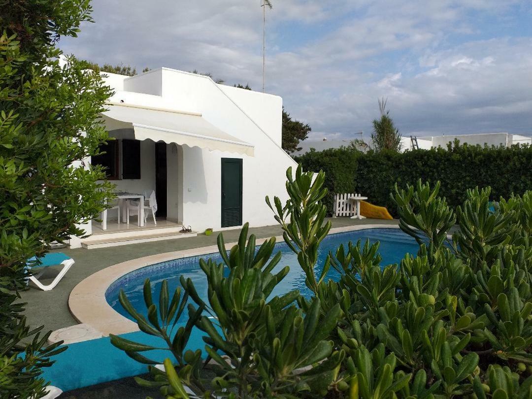 Apartamentos Delfines Cala Blanca  Extérieur photo