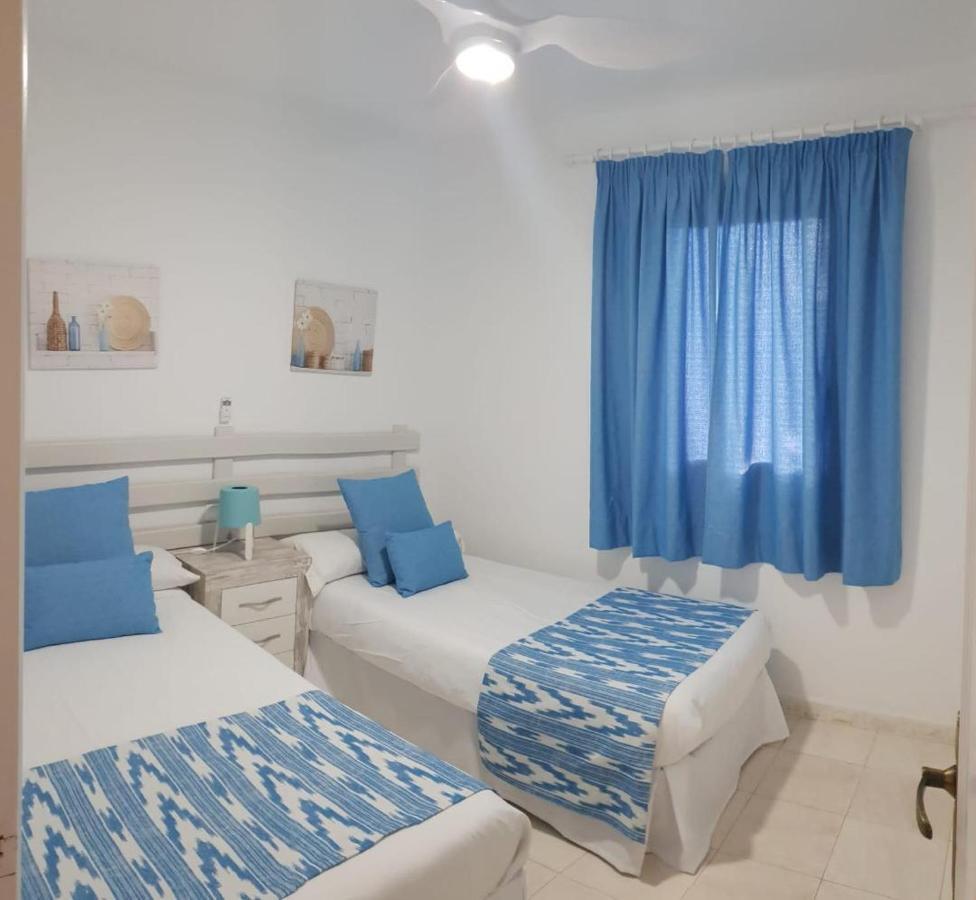 Apartamentos Delfines Cala Blanca  Extérieur photo